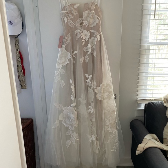 BHLDN Hutchinson Gown - Never worn or altered - Picture 8 of 10